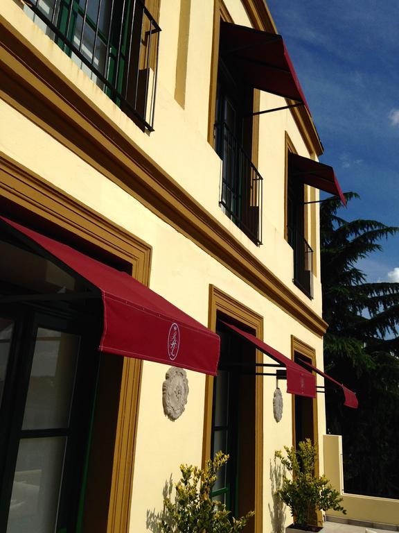 Real Hotel Lujan Εξωτερικό φωτογραφία