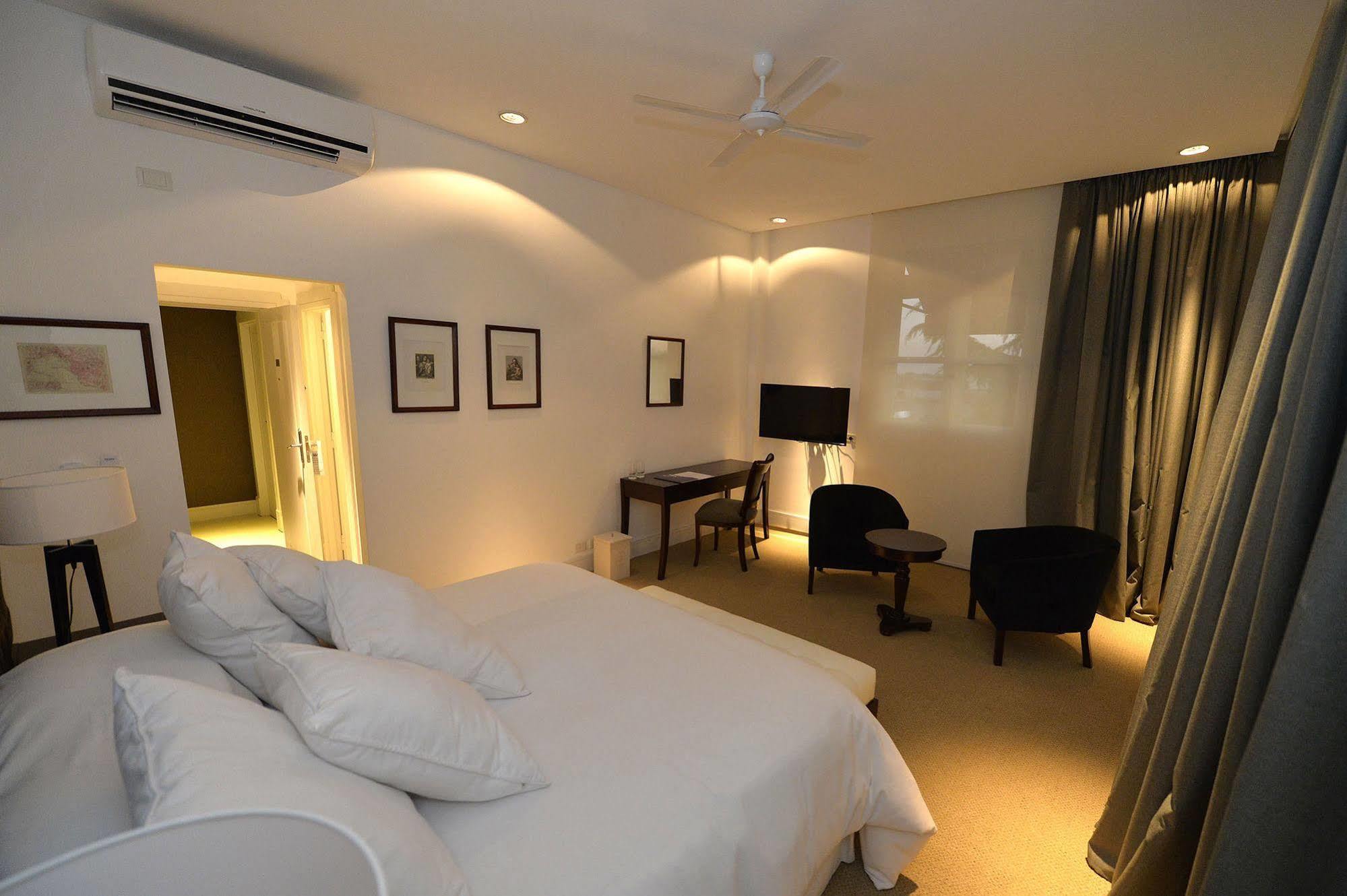 Real Hotel Lujan Εξωτερικό φωτογραφία